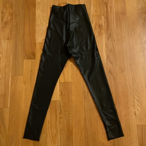 Commando Legging - Picture 2 of 3